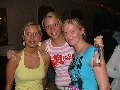 922